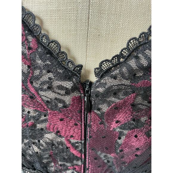 BHLDN Anthropologie Harcourt dress by Taylor in Burgundy & Black Lace Size 8 - Picture 5 of 8